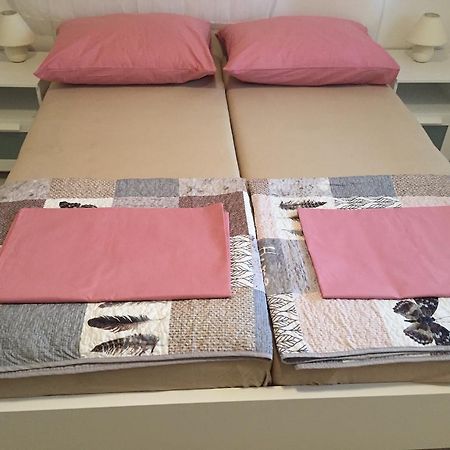 Apartmani Orhideja Раб Екстериор снимка