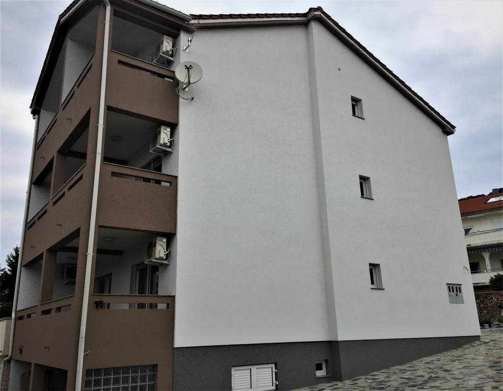 Apartmani Orhideja Раб Екстериор снимка
