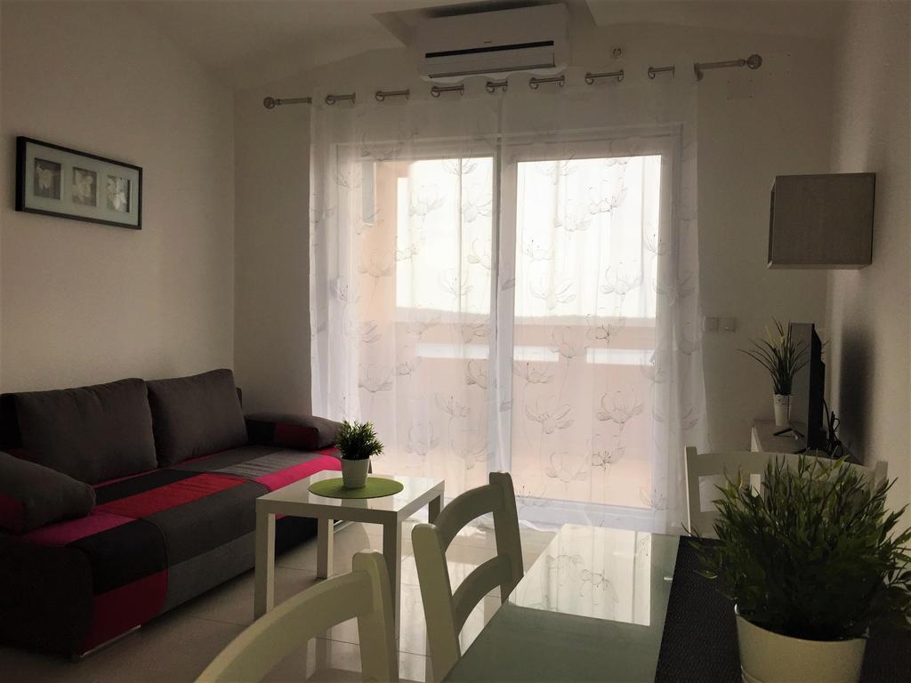 Apartmani Orhideja Раб Екстериор снимка
