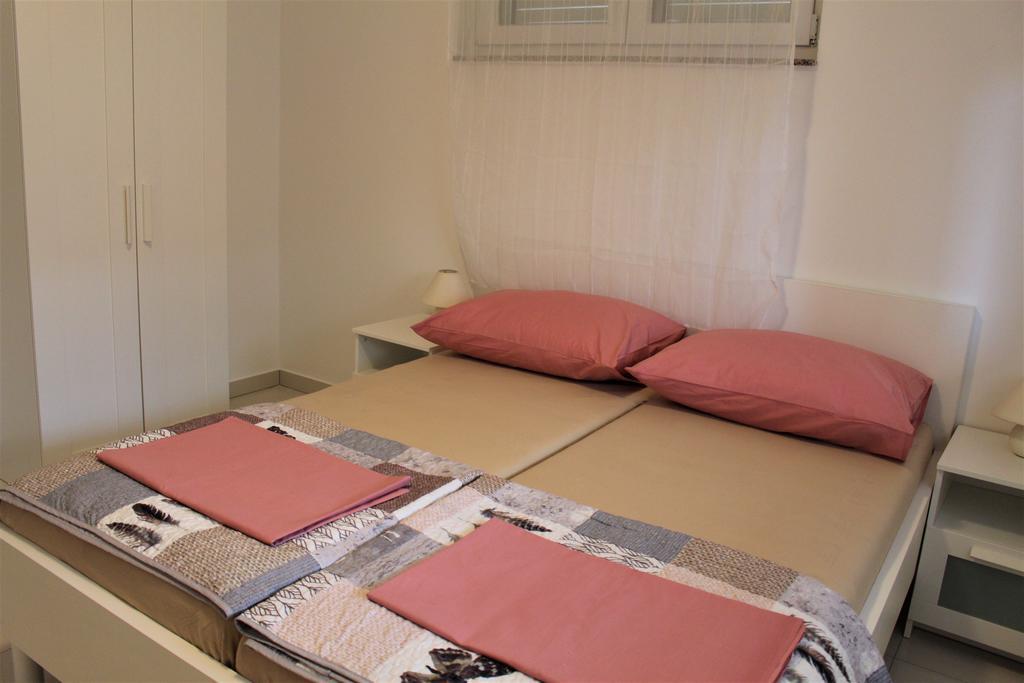 Apartmani Orhideja Раб Екстериор снимка