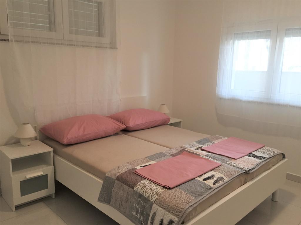 Apartmani Orhideja Раб Екстериор снимка